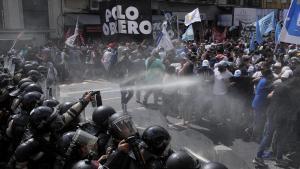 Buenos Aires surt al carrer 48 anys després de la dictadura militar