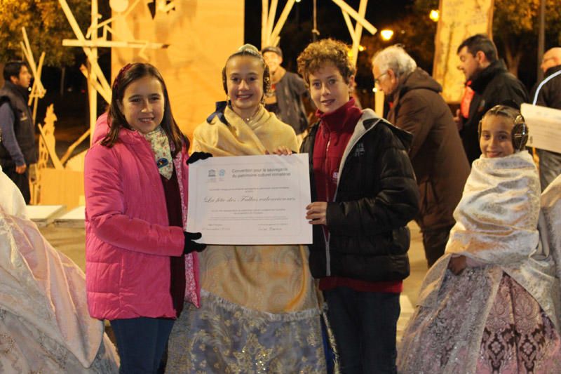 Entrega de los certificados de la Unesco a las Fallas infantiles