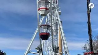 Comienza el desmontaje de la noria navideña de Zaragoza sin que haya entrado en funcionamiento