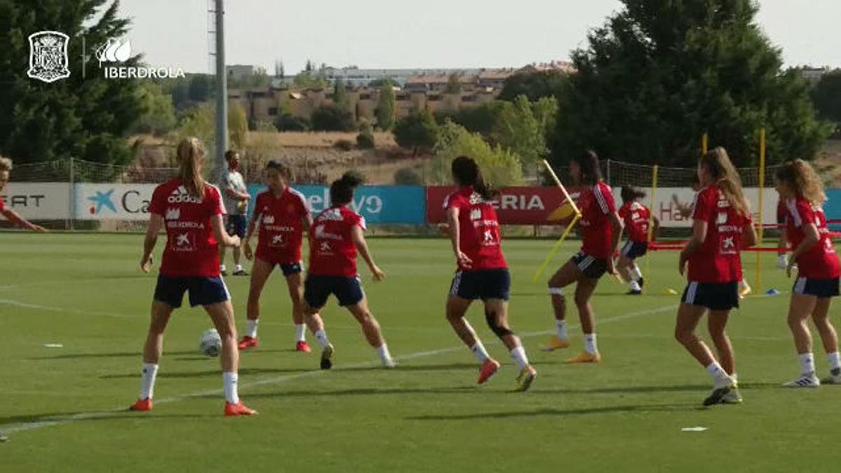 La selección española femenina de fútbol prepara su encuentro frente a Moldavia