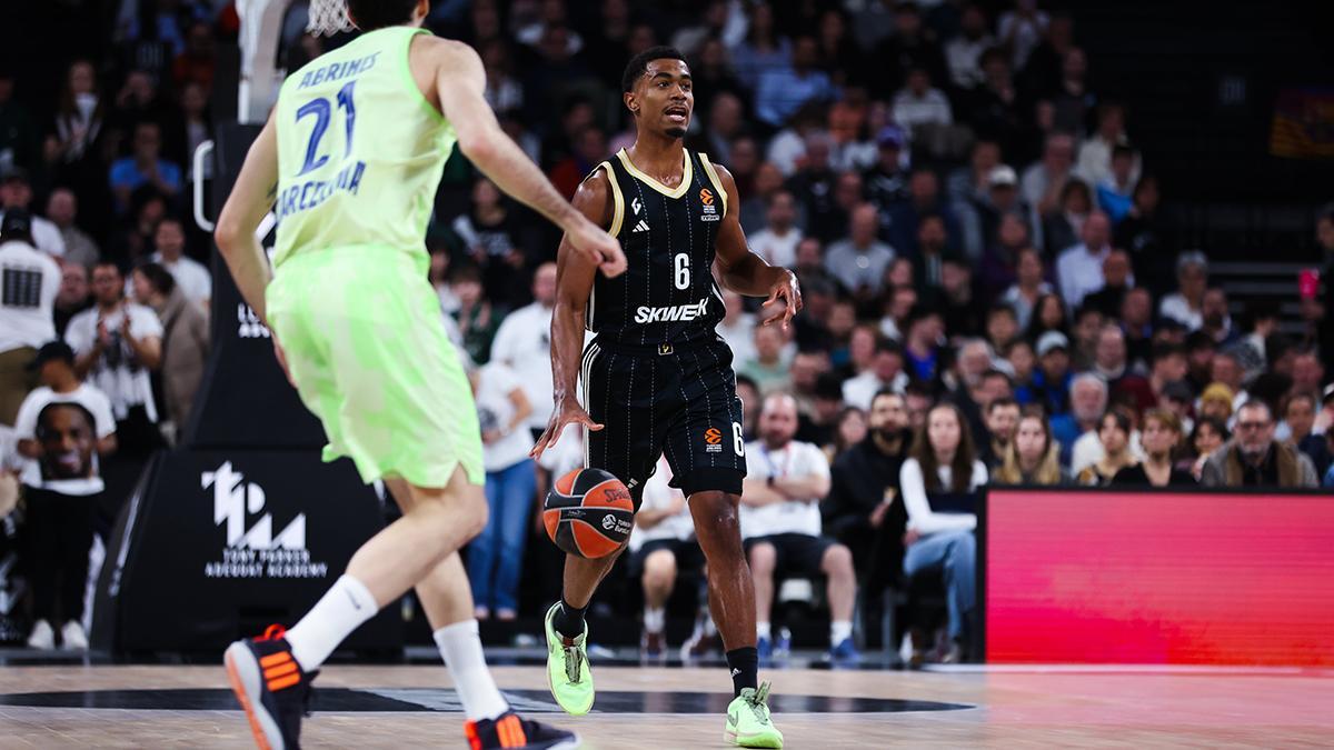 Theo Maledon del Asvel en el partido de Euroliga ante el Barça