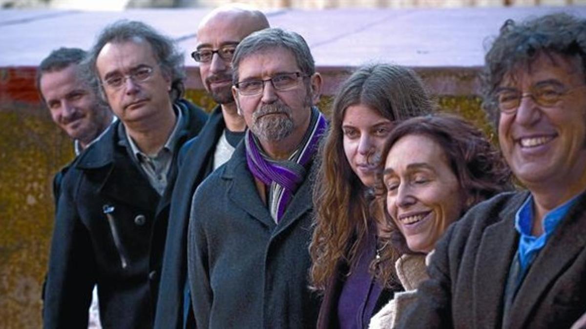 De izquierda a derecha, Jordi Cabré, Sebastià Roig, Salvador Macip, Ramon Solsona, Alba Dedeu, Maria Rosa Font y David Nel.lo.