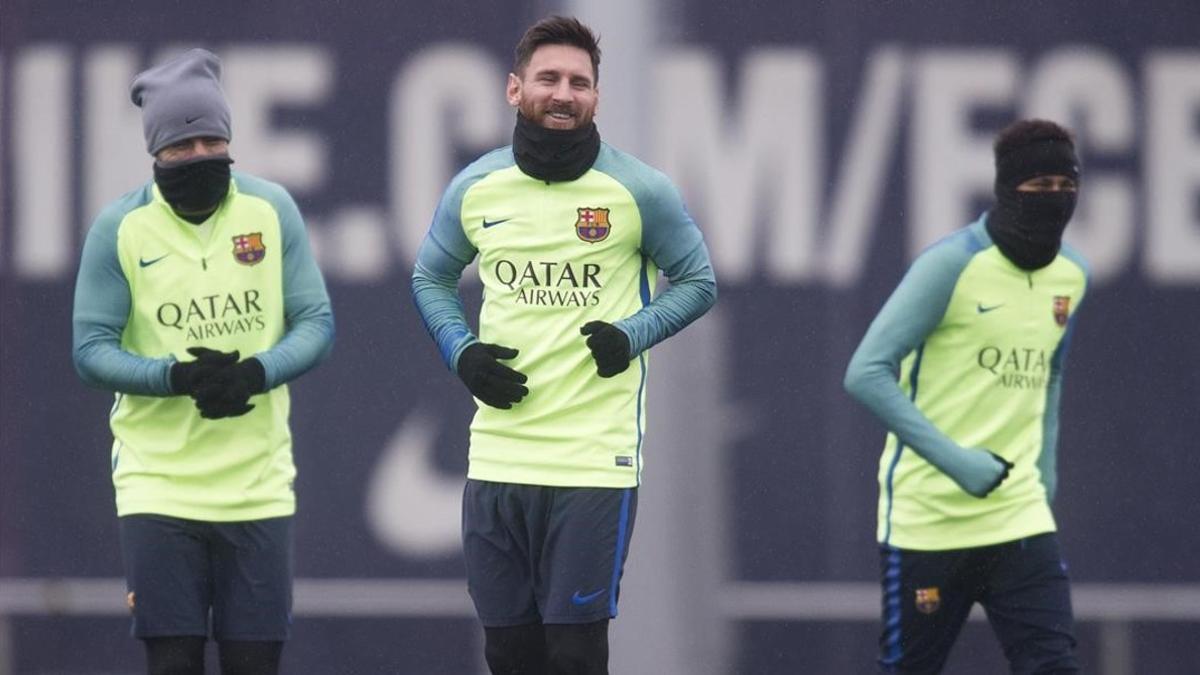 Suárez, Messi y Neymar, en el entrenamiento previo a la vuelta de la Copa contra la Real.