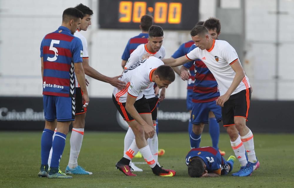 Valencia Mestalla - Llagostera, en imágenes