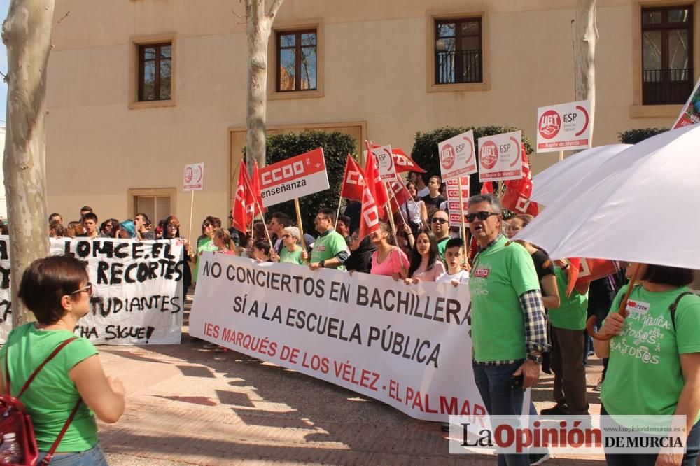 Protestas por Educación por las calles de Murcia