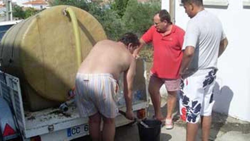 Sin agua corriente en pleno agosto