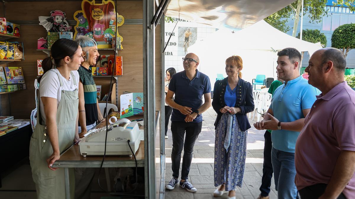 Foto de la inauguración de la Fira del Llibre en Onda.