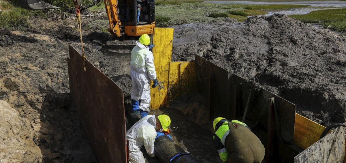 Actuación en la tubería a O Grove.