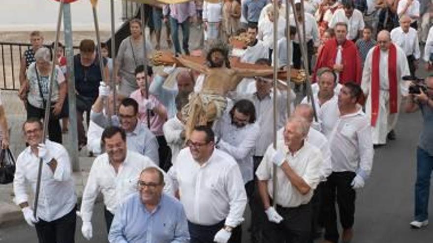 Restauran después de 75 años la talla del Cristo del Sagrario de Altea