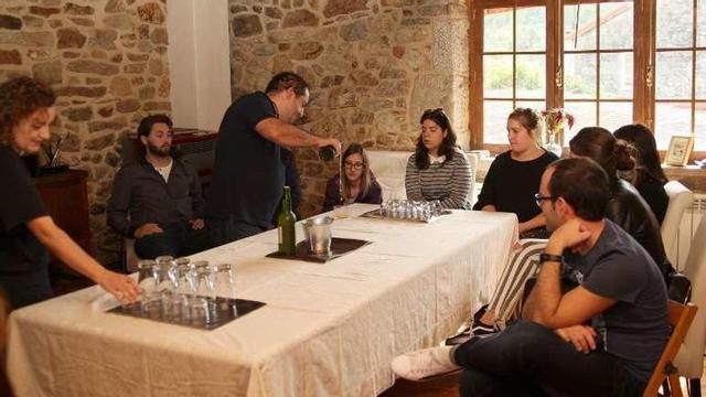 Visita con degustación final en el Lagar de Ribela. // Bernabé / Ana Agra