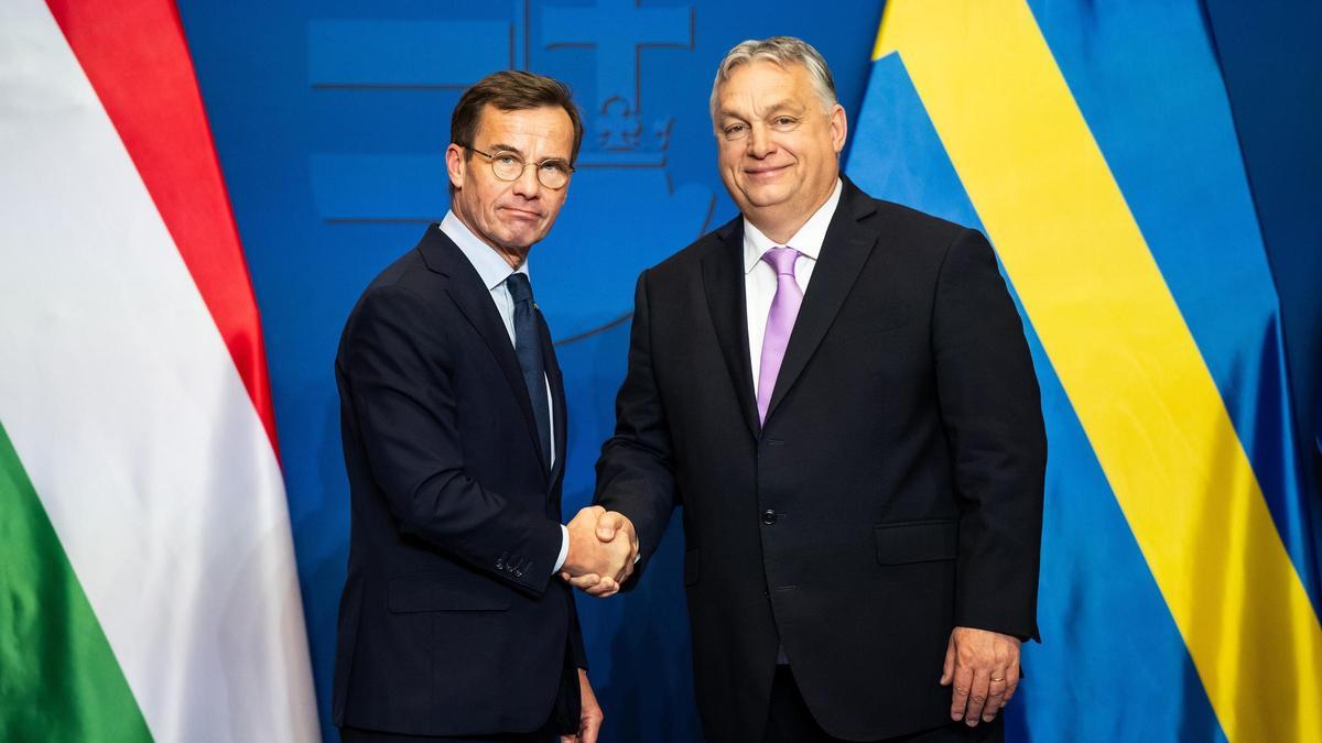 El primer ministro húngaro, Viktor Orbán, y su homólogo sueco, Ulf Kristersson.