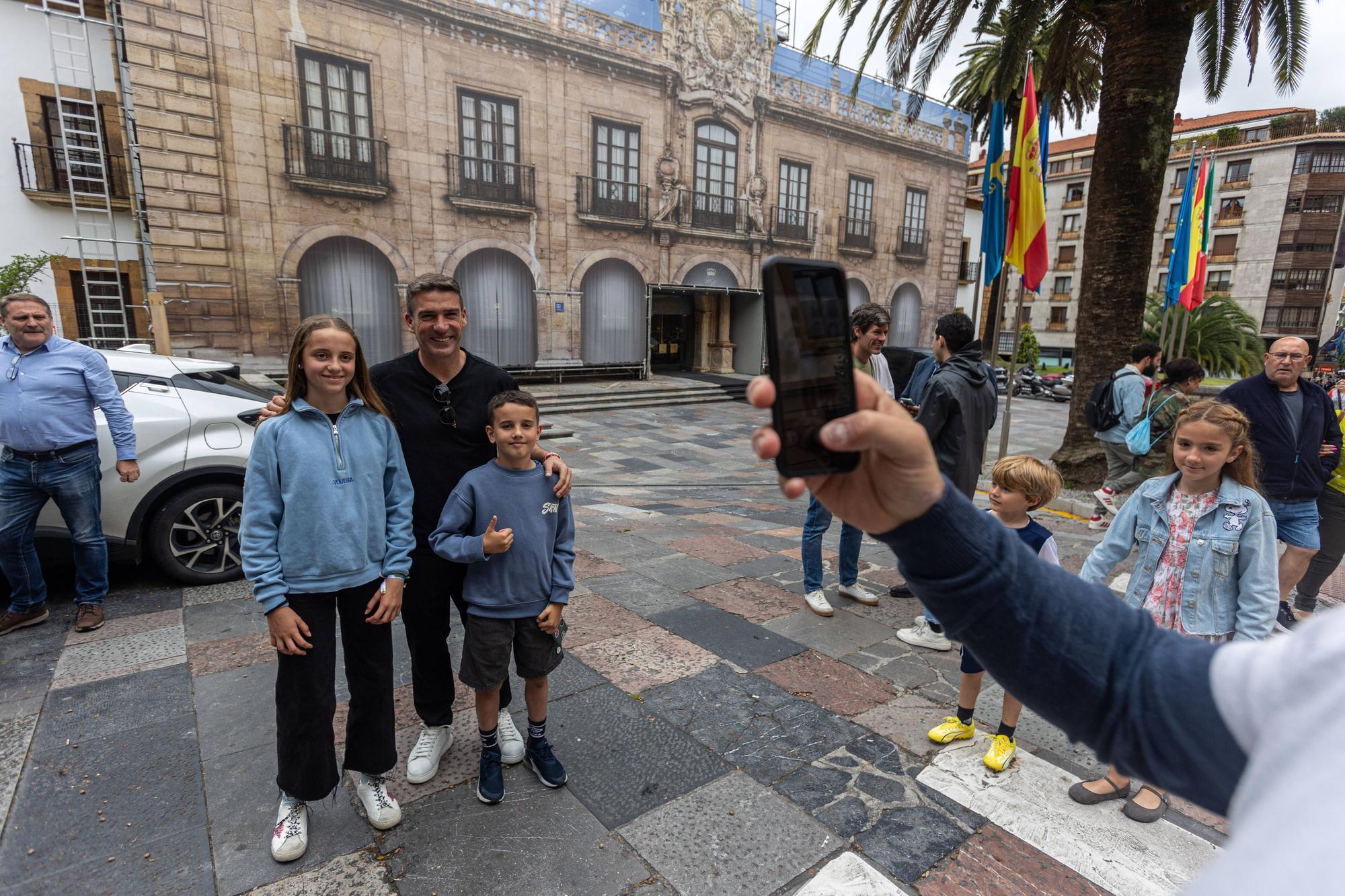 El Real Oviedo se reúne con Luis Carrión en el hotel de La Reconquista