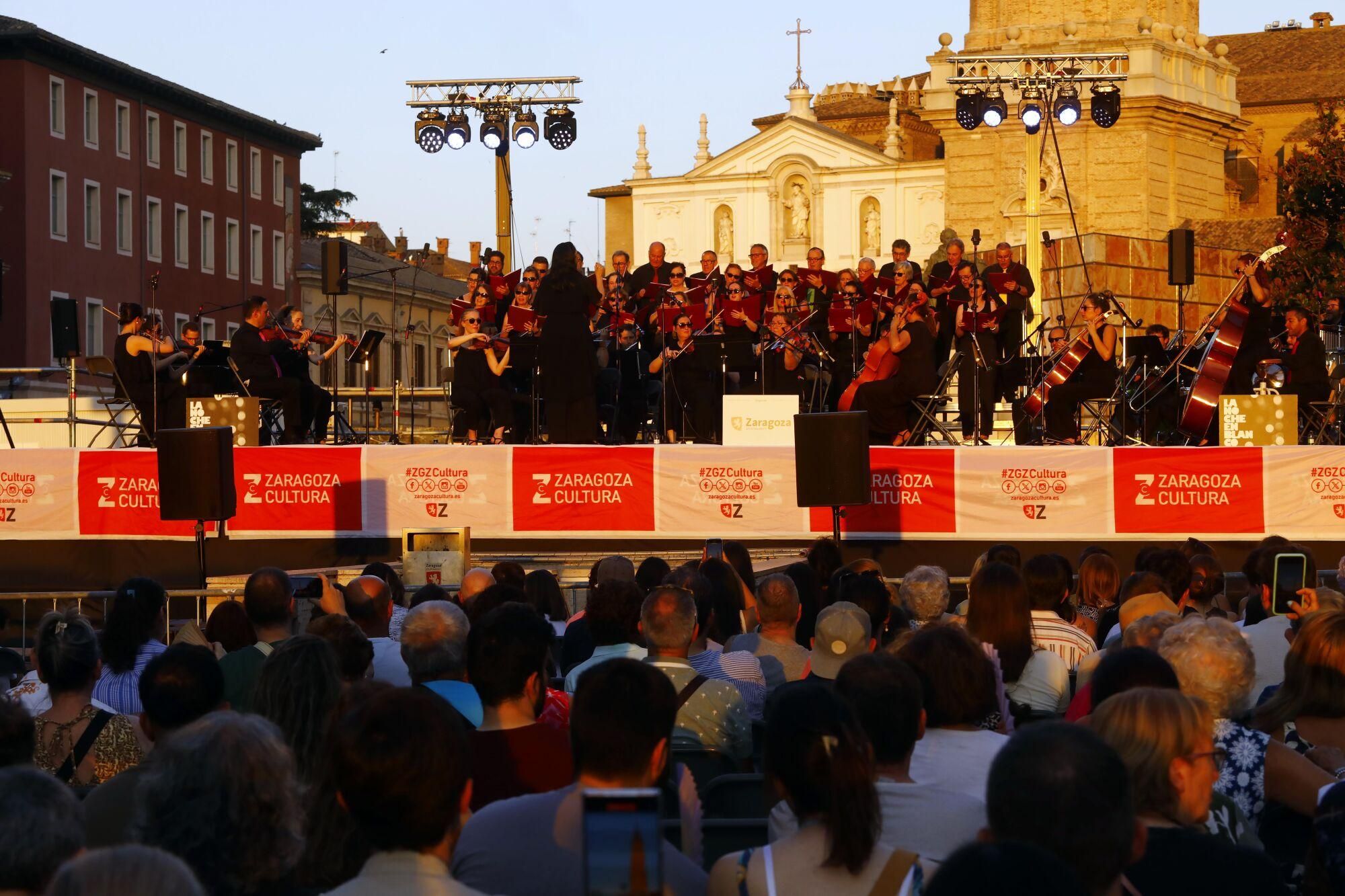 LA NOCHE EN BLANCO, ACTOS CULTURALES EN LA CALLE Y MUSEOS DE ZARAGOZA