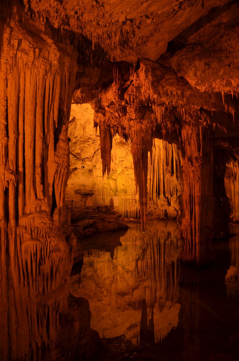 La grotta del Trullo es una cavidad kárstica de 20 metros de profundidad.