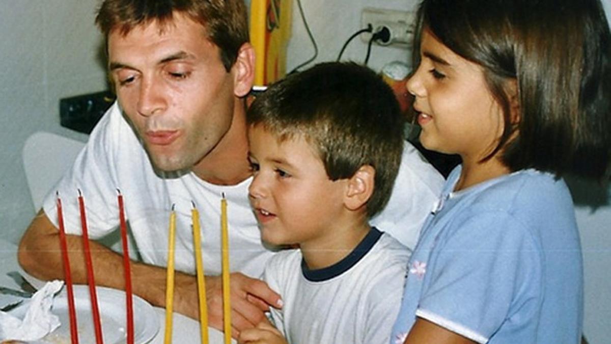 La imagen de Tito Vilanova con sus hijos Adrià y Carlota