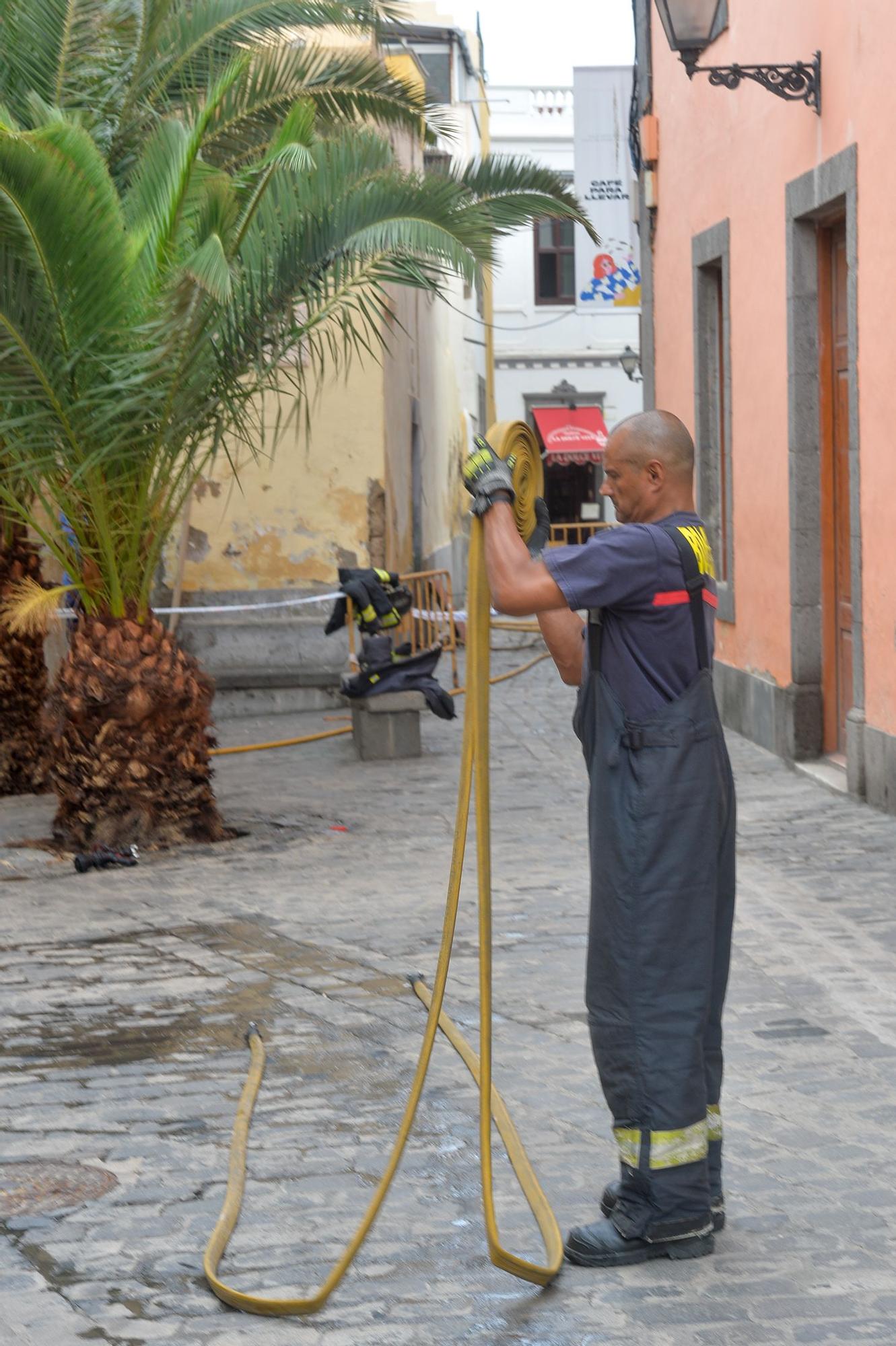 Casa antigua incendiada en Vegueta