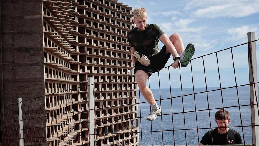 Las medidas de seguridad para el hotel abandonado de Añaza de Santa Cruz de Tenerife, en el limbo