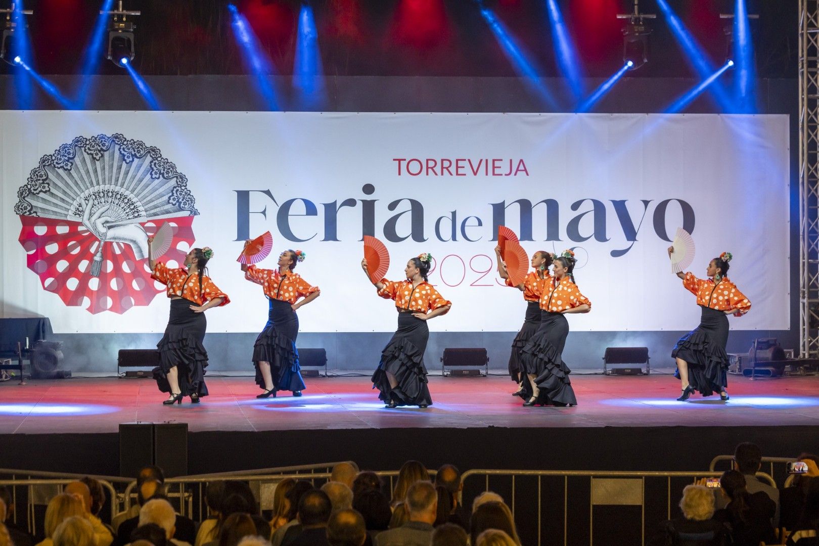 Por sevillanas en la Feria de Mayo de Torrevieja 2025