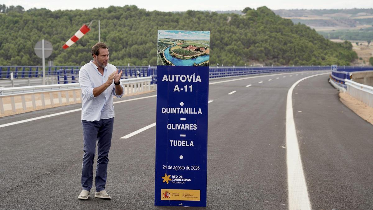 Óscar Puente, en la apertura de un tramo de la A-11
