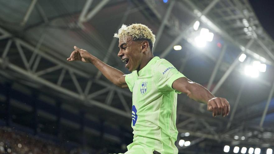 Lamine celebra la remontada del Barça