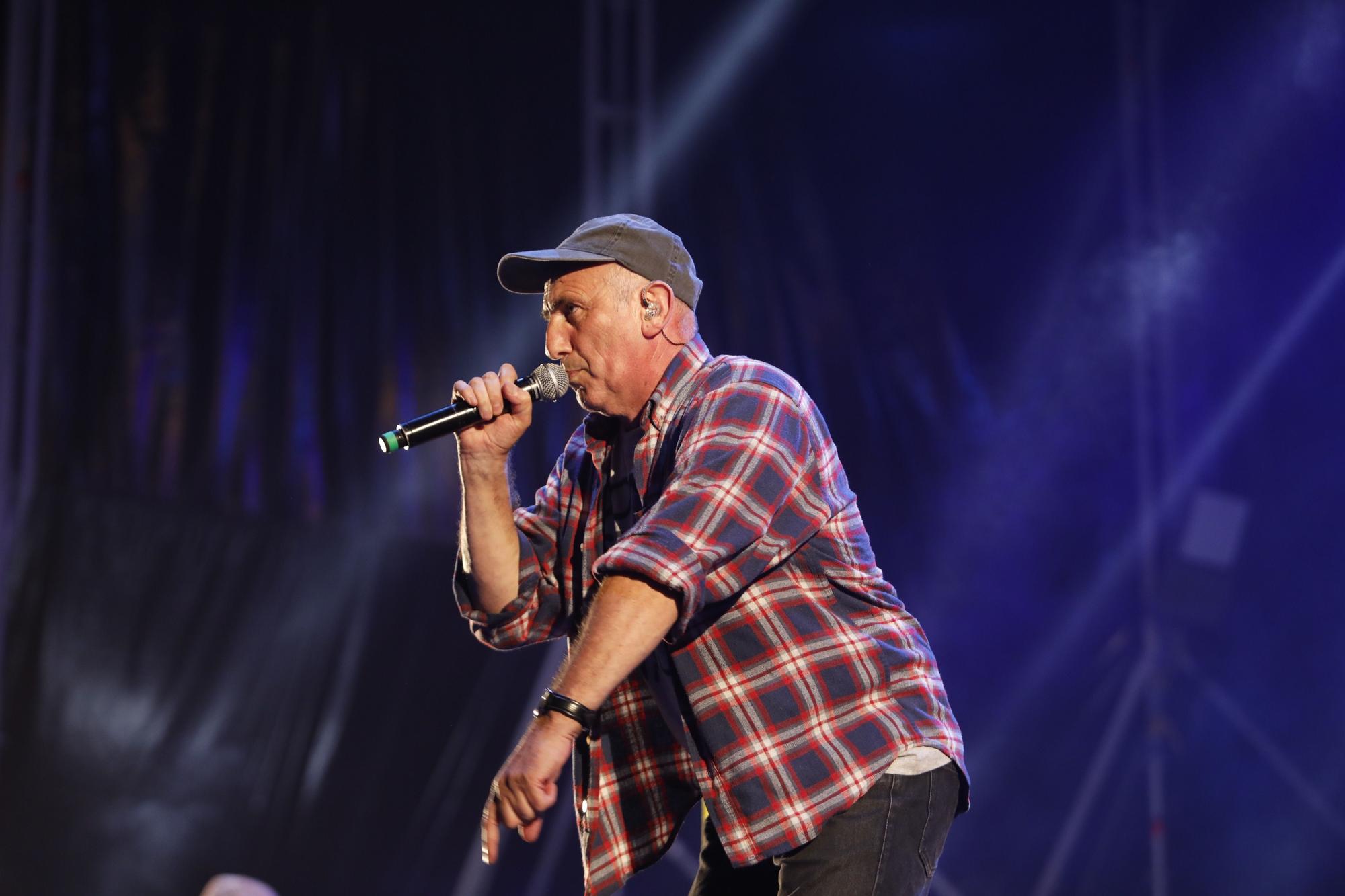 En imágenes: Concierto de "Los Berrones" en la playa de Poniente