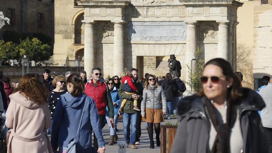 La población mayor de 65 años crece un 18,9% en dos décadas