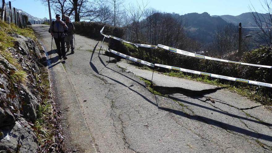 El agrietamiento de la carretera de Melendreros.