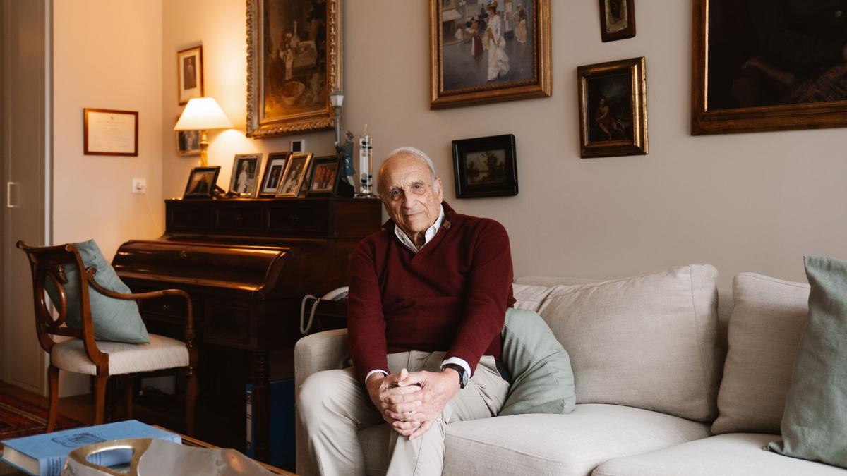 Tenemos manicurista, spa y una capilla propia