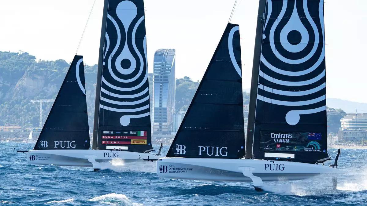 El Luna Rossa Prada Pirelli y el Emirates Team New Zealand durante la primera jornada de competición de la Puig Women's America's Cup