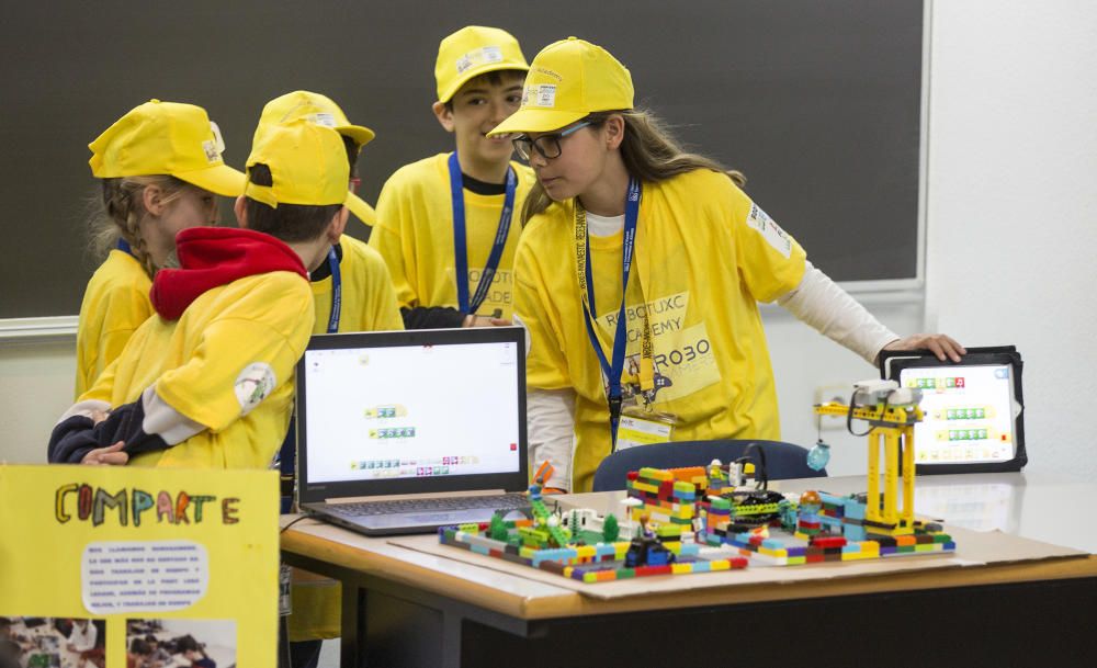 La Universidad de Alicante acoge la competición de robótica First LEGO League