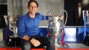 belletti-posa-con-la-copa