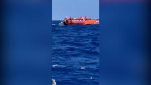 Vuit morts i 17 desapareguts en el naufragi d’un ferri a prop de Xipre