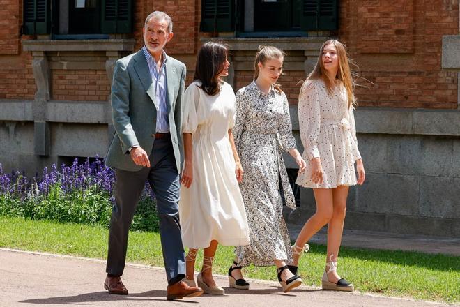 Los reyes Felipe y Letizia y la princesa Leonor y la infanta Sofía en los actos previos a los Premios Princesa de Girona