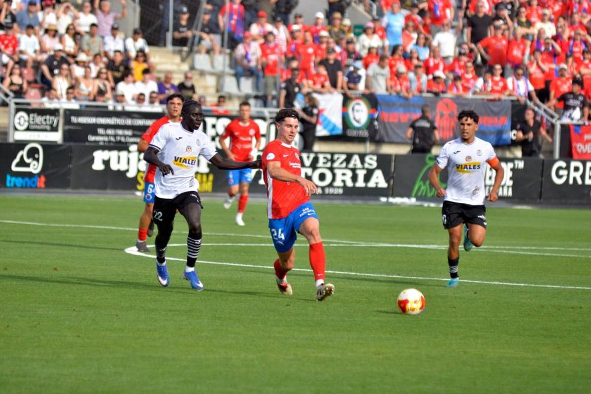 La UD Ourense asciende a Primera Federación: Cuenca y la Praza Maior se tiñen de rojo