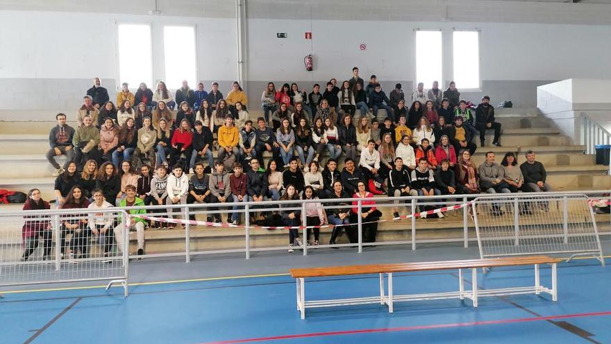 Els participants en la Copa Cangur a la seu de Cadaqués.