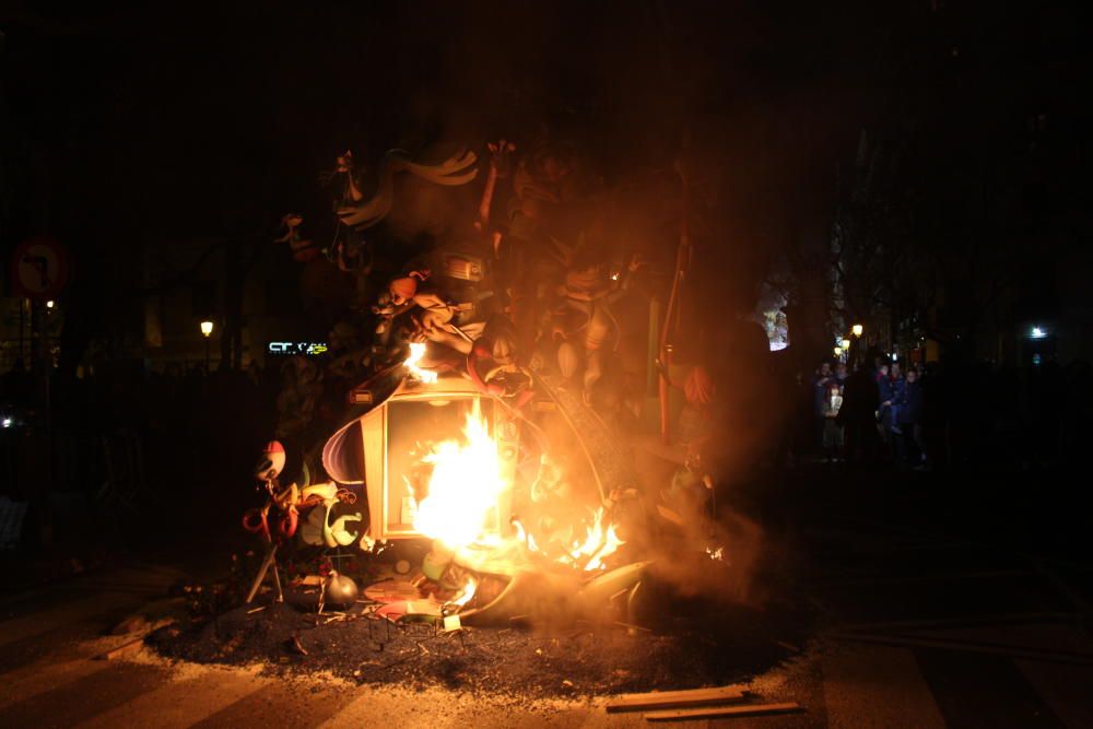 Fallas 2019: Cremà de Maestro Gozalbo, mejor falla infantil de Especial de 2019