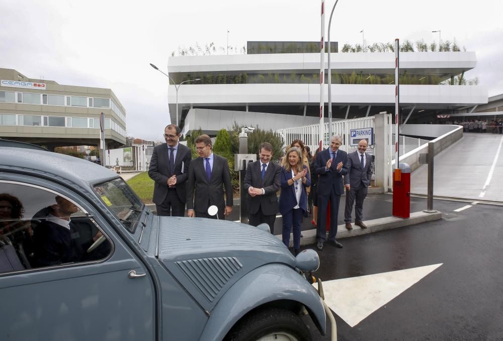 Un Citroën AZU de 1958 estrena el aparcamiento de la Nave H de Balaídos