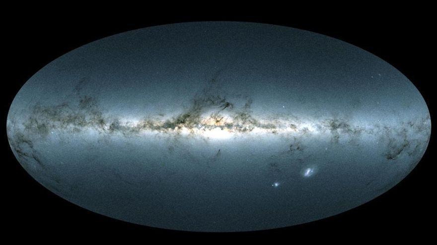 Vision de 360 grados de la galaxia de la cual forma parte la Tierra, la Vía Láctea y sus contornos.