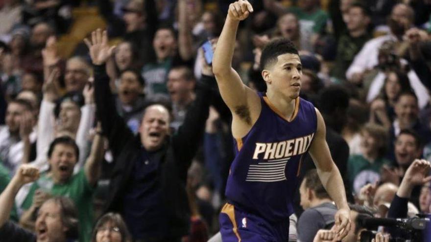 Devin Booker, el jugador más joven en lograr 70 puntos en la historia de la NBA