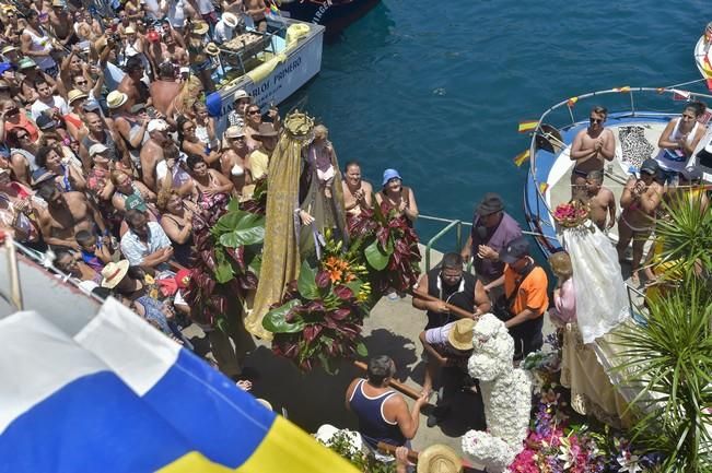 Procesión marítima de la Virgen del Carmen ...