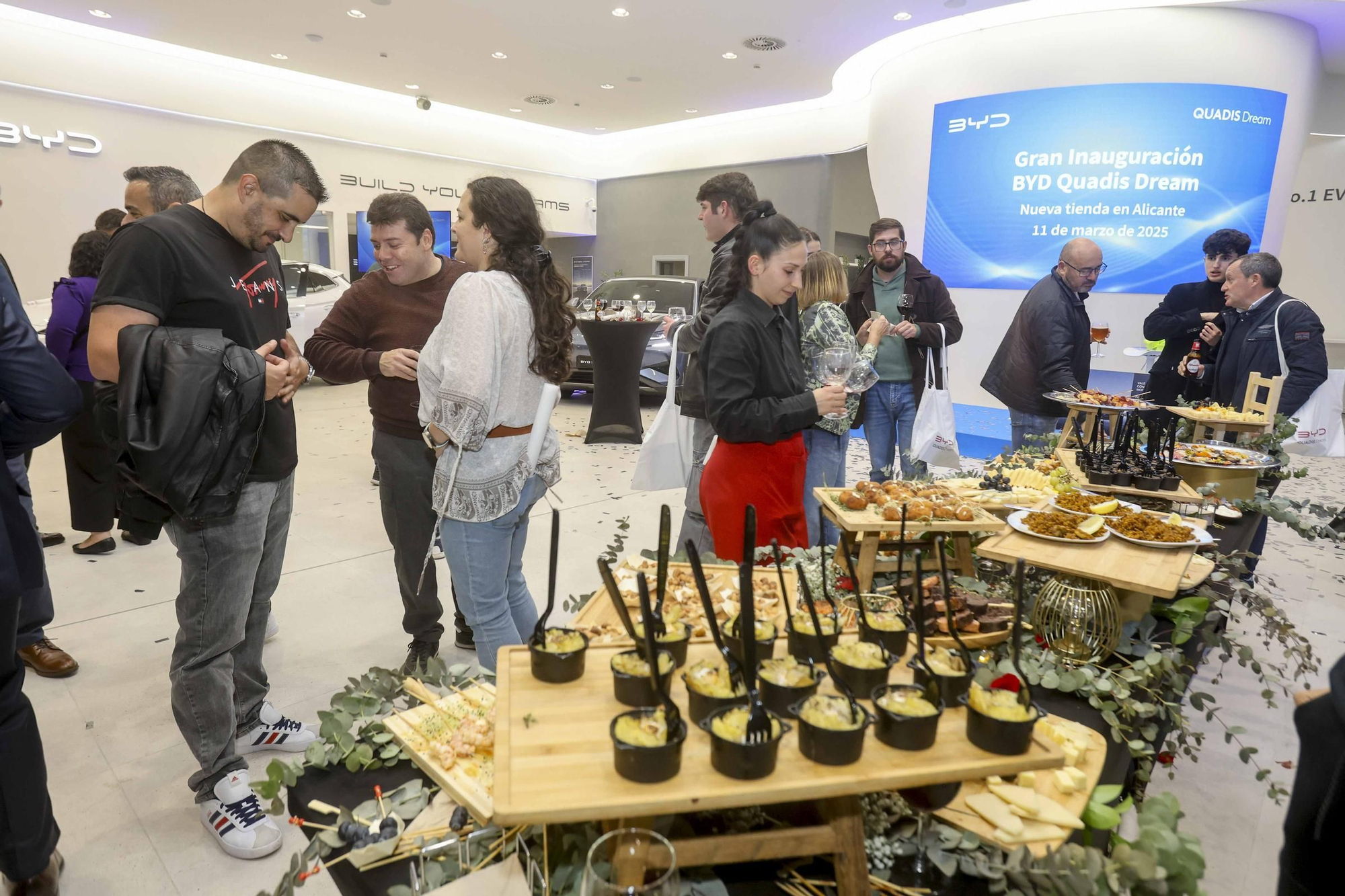 QUADIS Dream inaugura el primer centro BYD en Alicante.