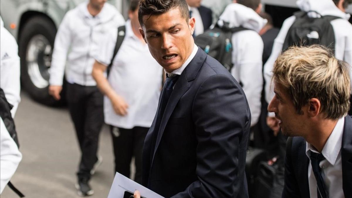 Coentrao, junto a Cristiano Ronaldo a su llegada a Múnich la pasada temporada