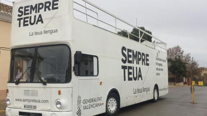 El Bus de la Llengua arriba a Requena