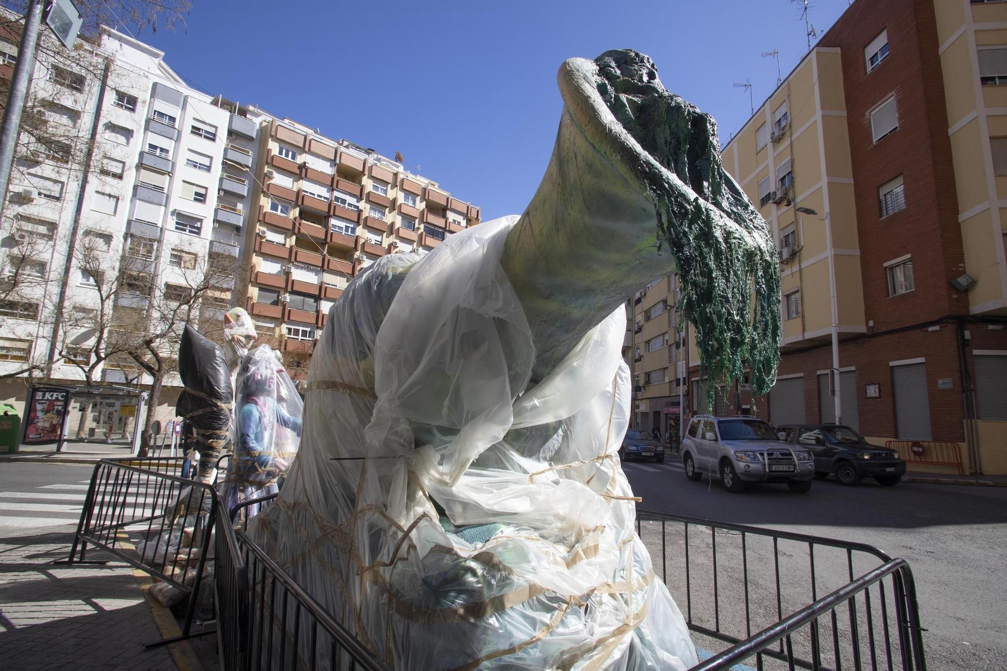 Los primeros montajes falleros ya se pueden ver en Xàtiva