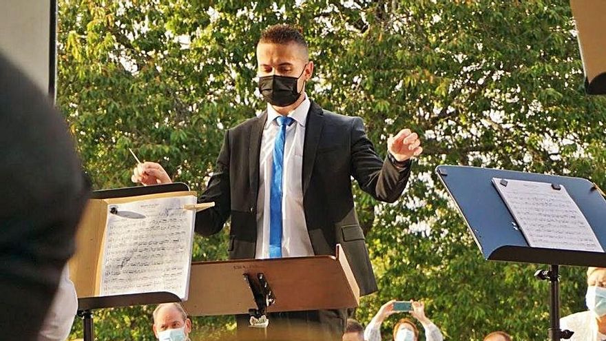 “Cando tes amigos entre os músicos resulta máis difícil”