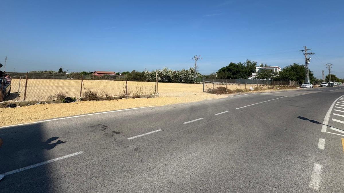 Nueva zona de aparcamiento habilitada en Les Palmeres.