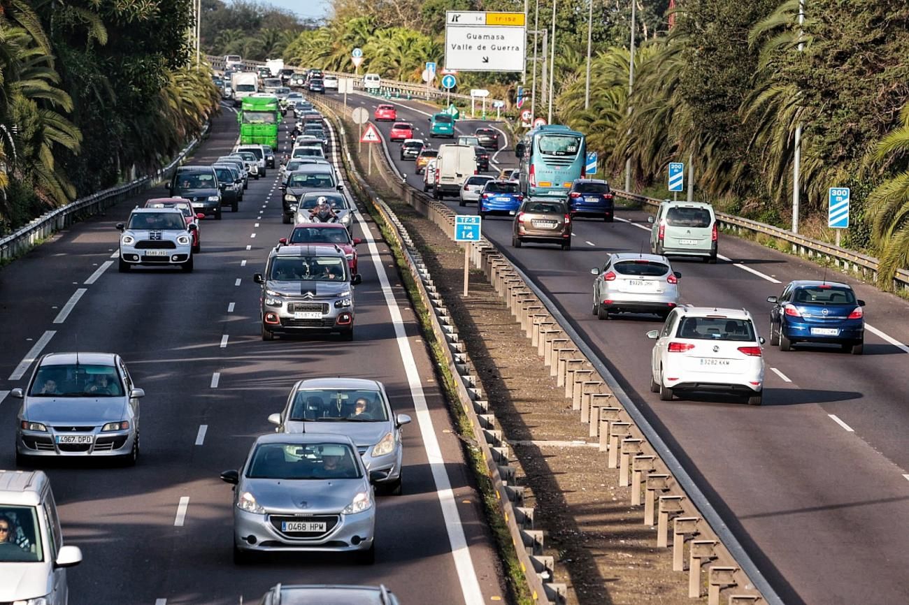 Colas en la autopista del Norte