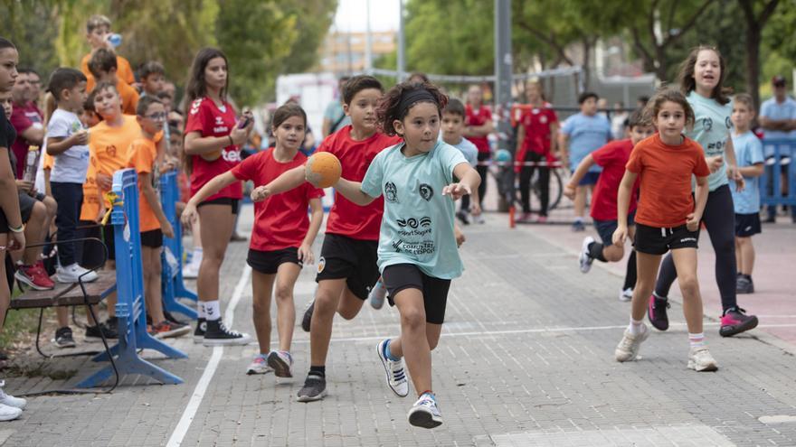 El BM Morvedre toma la calle en el Port de Sagunt