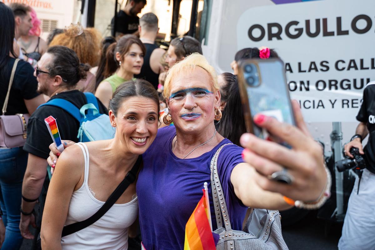 La exministra de Igualdad Irene Montero, durante la manifestación del Orgullo 2026 en Madrid. La exministra de Igualdad Irene Montero, durante la manifestación del Orgullo 2026 en Madrid.