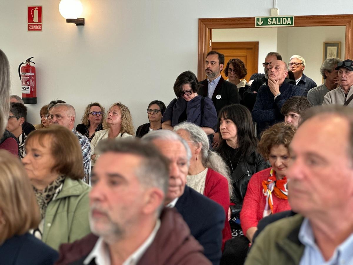 En imágenes: entrega solemne de los restos de las personas enterradas en una fosa común en La Caridad